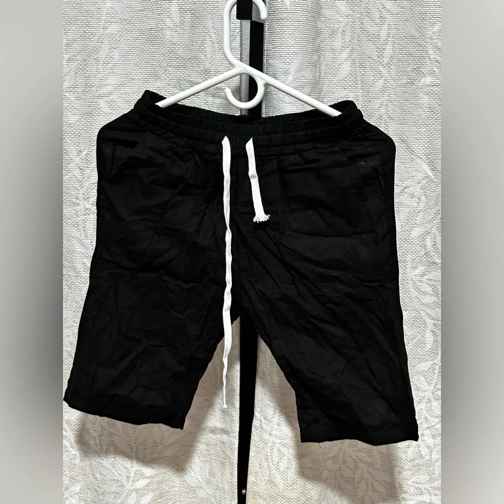 Shorts size small black - Picture 1 of 3